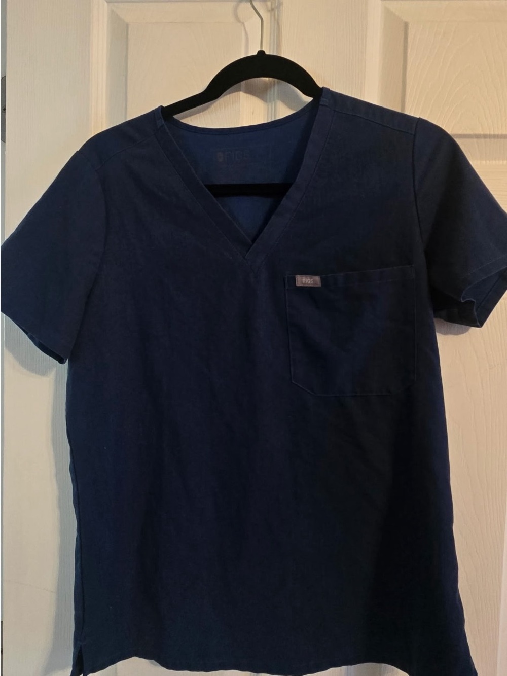 Figs small “quiet navy” Catarina Scrub Top